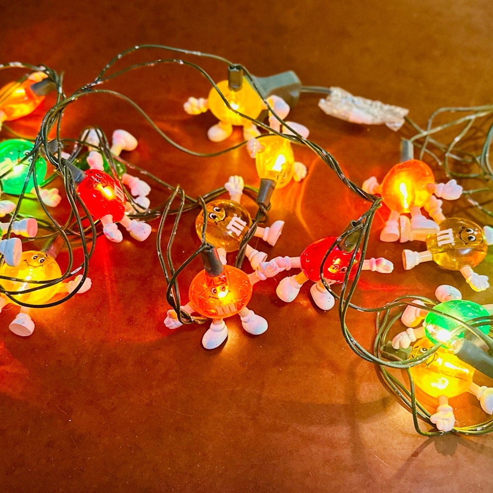 M&M'S Colorful Character String Lights - Picture 3 of 5